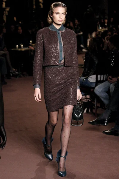 Look 27